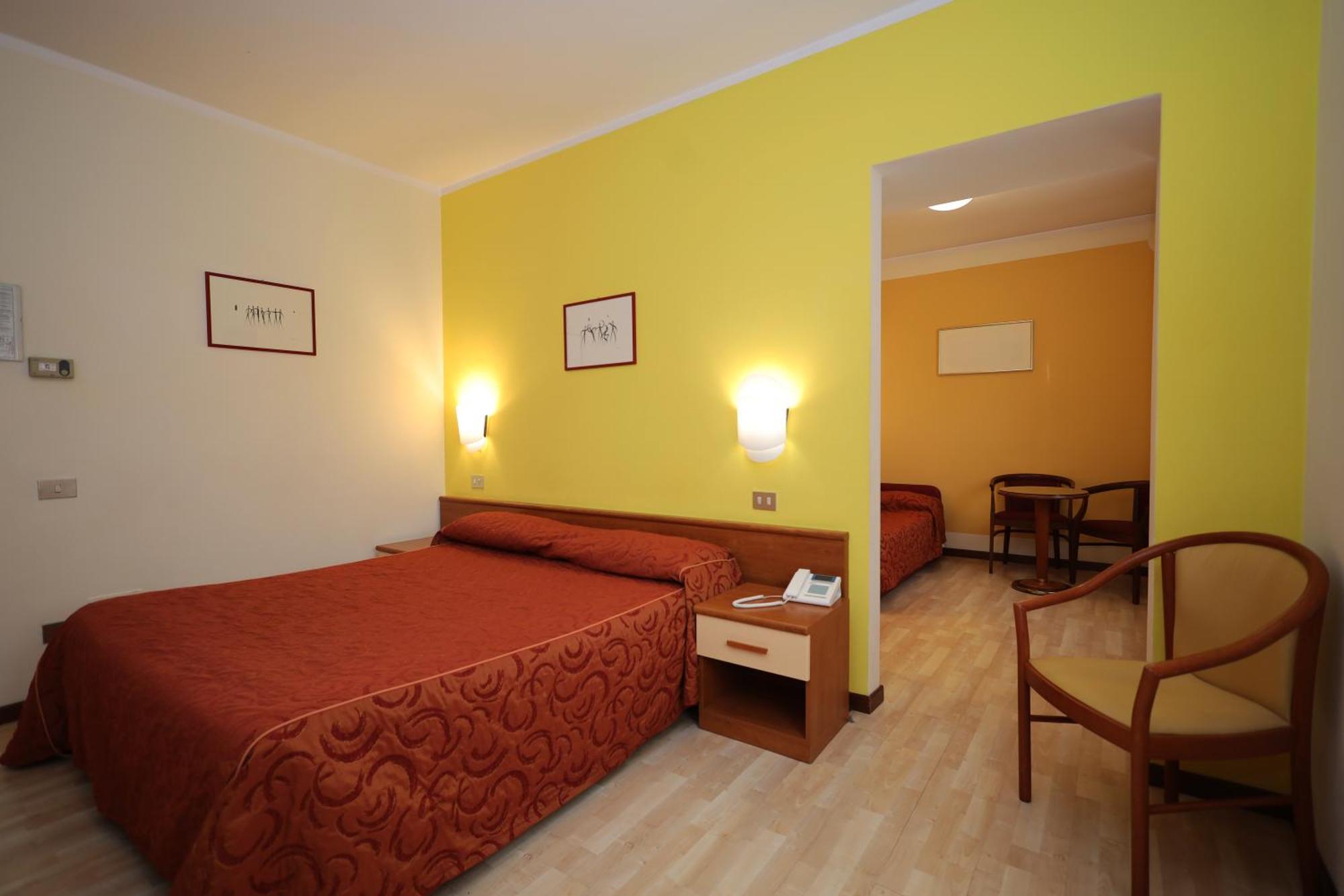 Hotel Il Chiostro By Lvg Hotel Collection Verbania Exterior foto