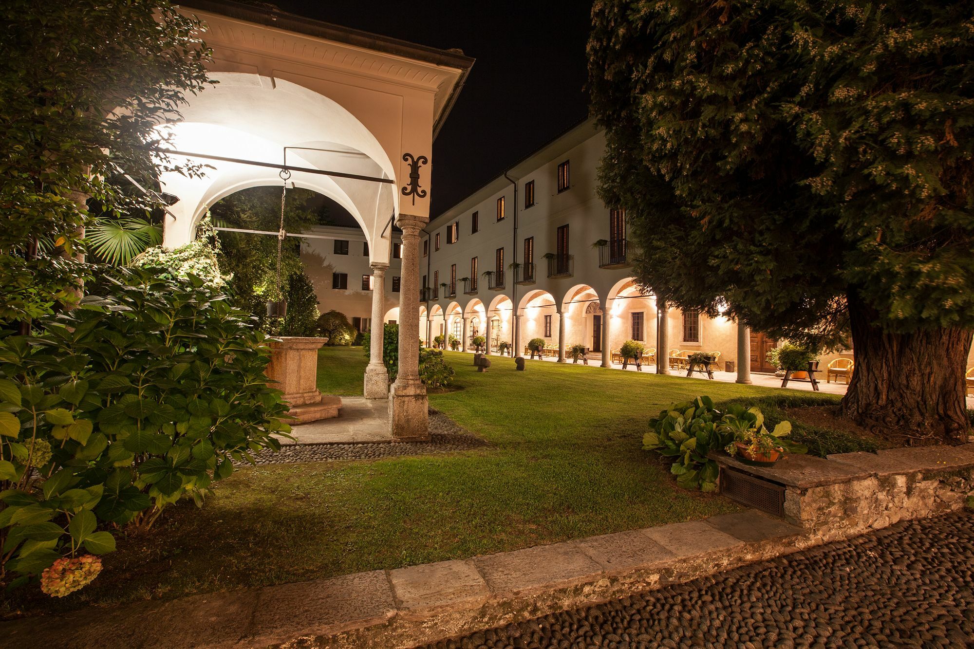 Hotel Il Chiostro By Lvg Hotel Collection Verbania Exterior foto